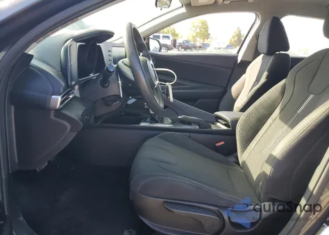 2021 Hyundai Elantra Sel z USA, uszkodzony, nr VIN 5NPLM4AG3MH052011